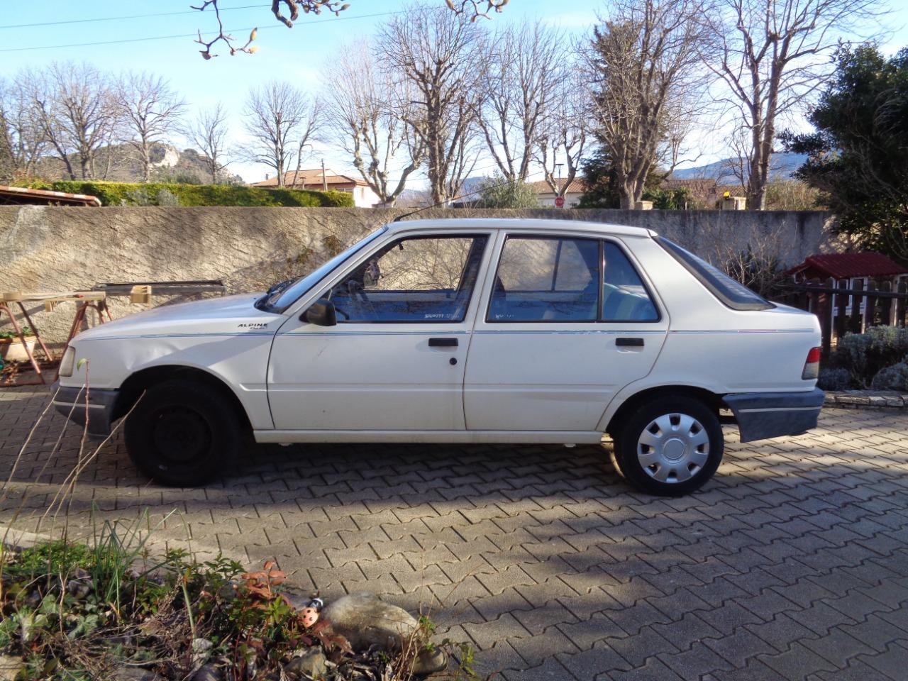 PEUGEOT 309 essence chorus - 1990 LesAnciennes.com