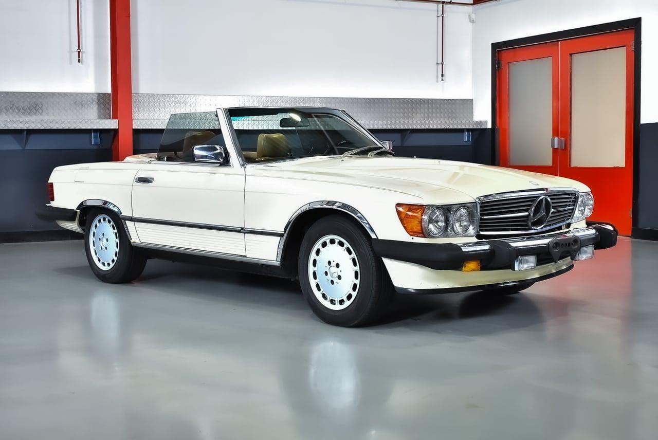 1987 Mercedes-Benz R107 560SL Convertible 5.6L V8 LesAnciennes.com