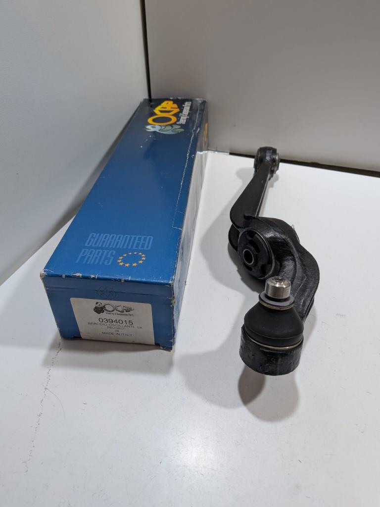 Bras suspension gauche Peugeot 309 I 309 II Neuf LesAnciennes.com