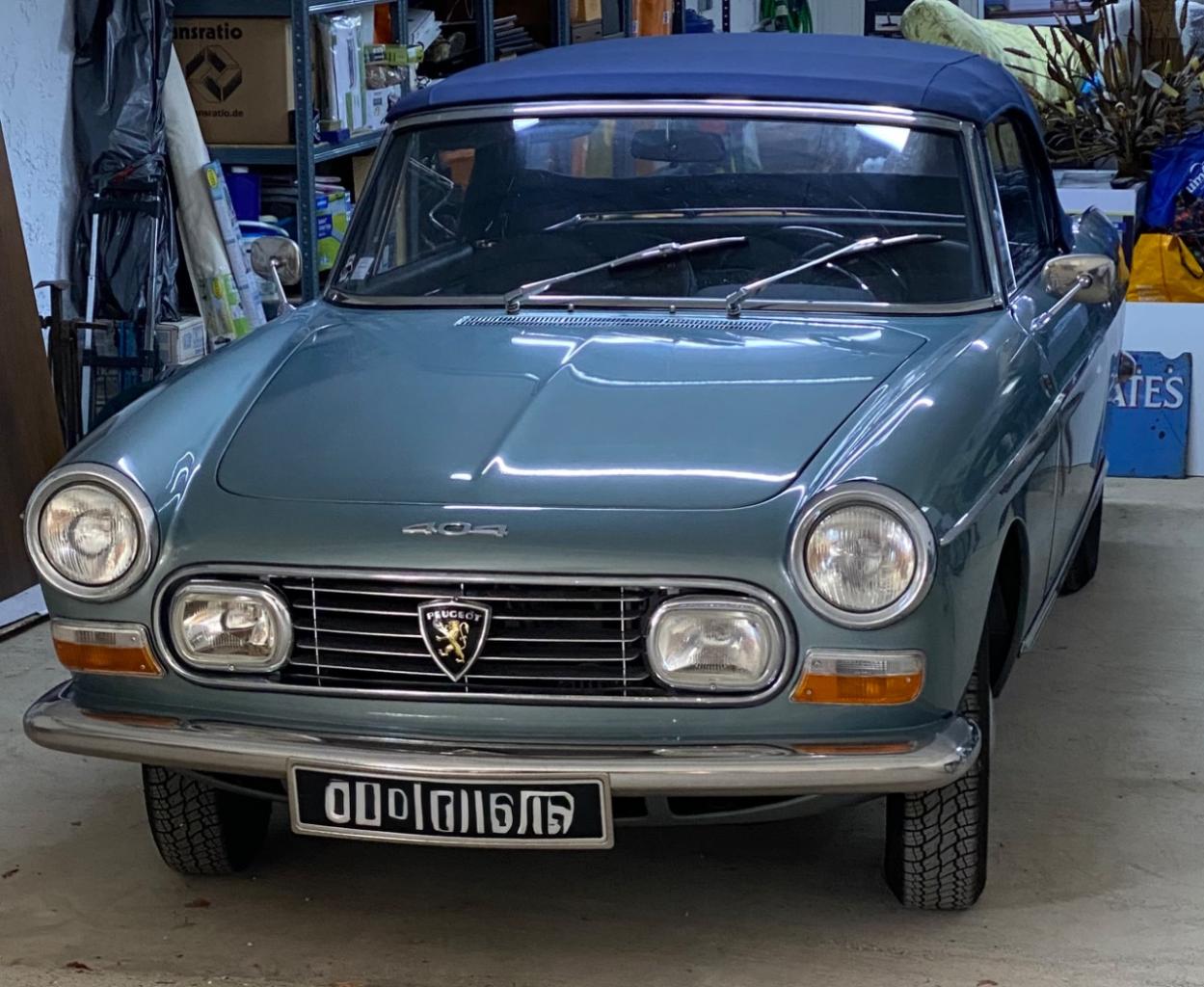 PEUGEOT 404 Cabriolet - 1968 LesAnciennes.com