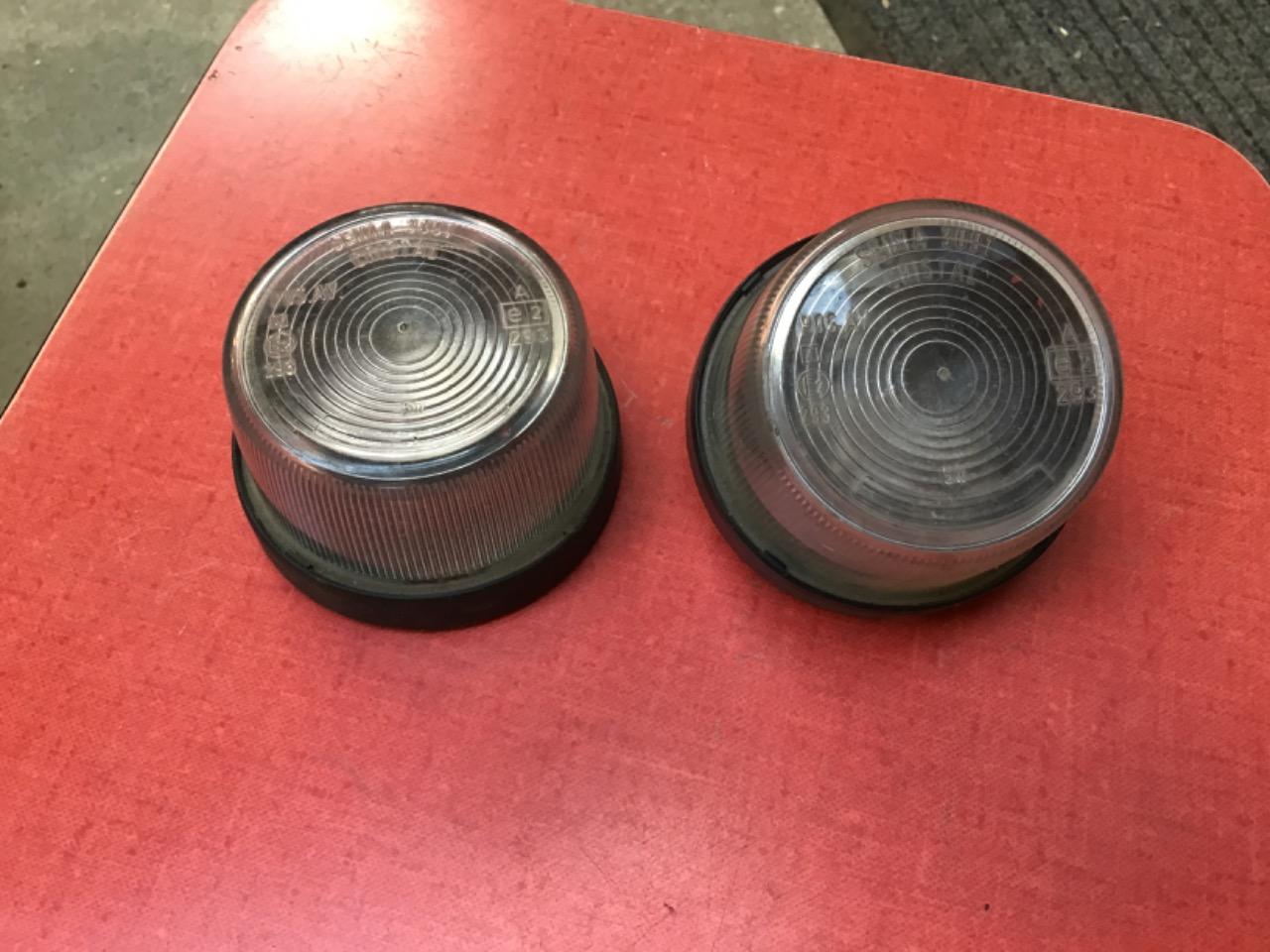 FEUX DE POSITION AVEC PLATINES LesAnciennes.com