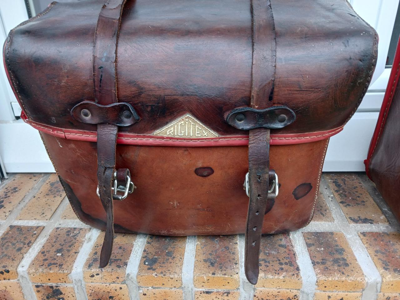 Sacoches en cuir RIGITEX LesAnciennes.com