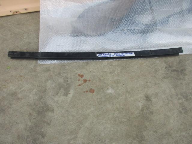 Calandre inférieure avant Ferrari Mondial T LesAnciennes.com