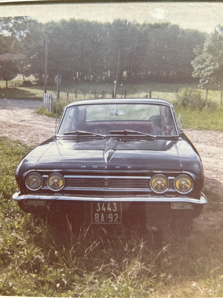 Recherche BUICK Skylark coupé noir modèle 62 LesAnciennes.com