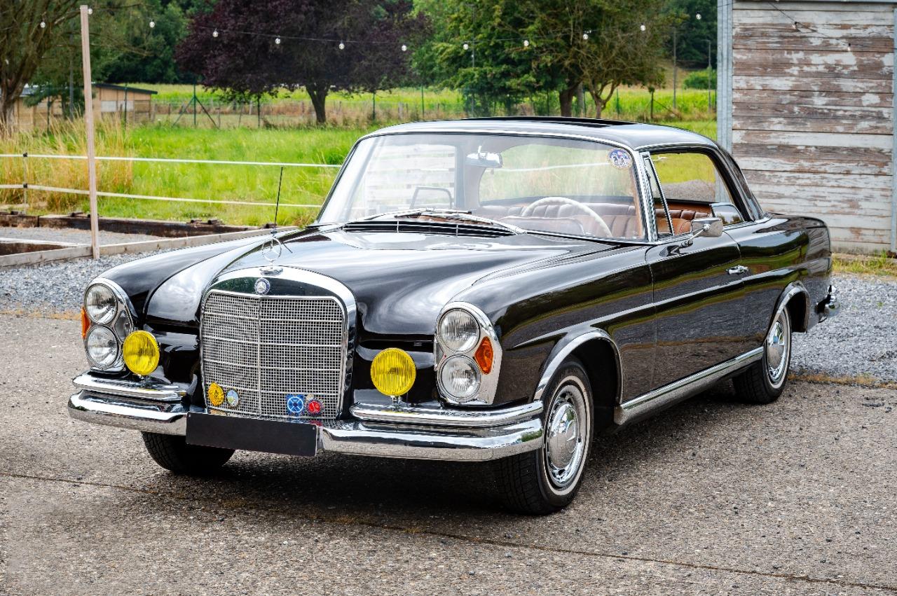 MERCEDES 220 SE Coupé W111 - 1966 LesAnciennes.com