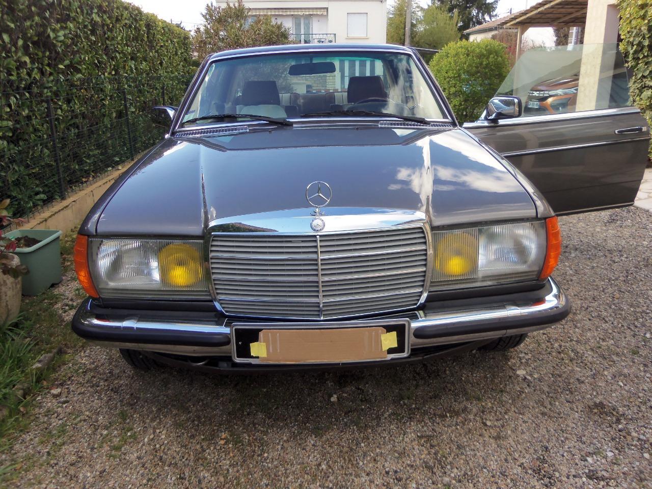 MERCEDES 230 CE - 1982 LesAnciennes.com