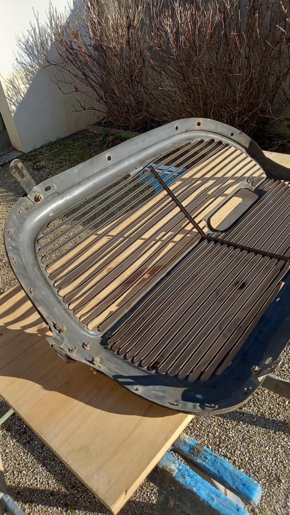 Calandre CITROEN Traction 11 B LesAnciennes.com