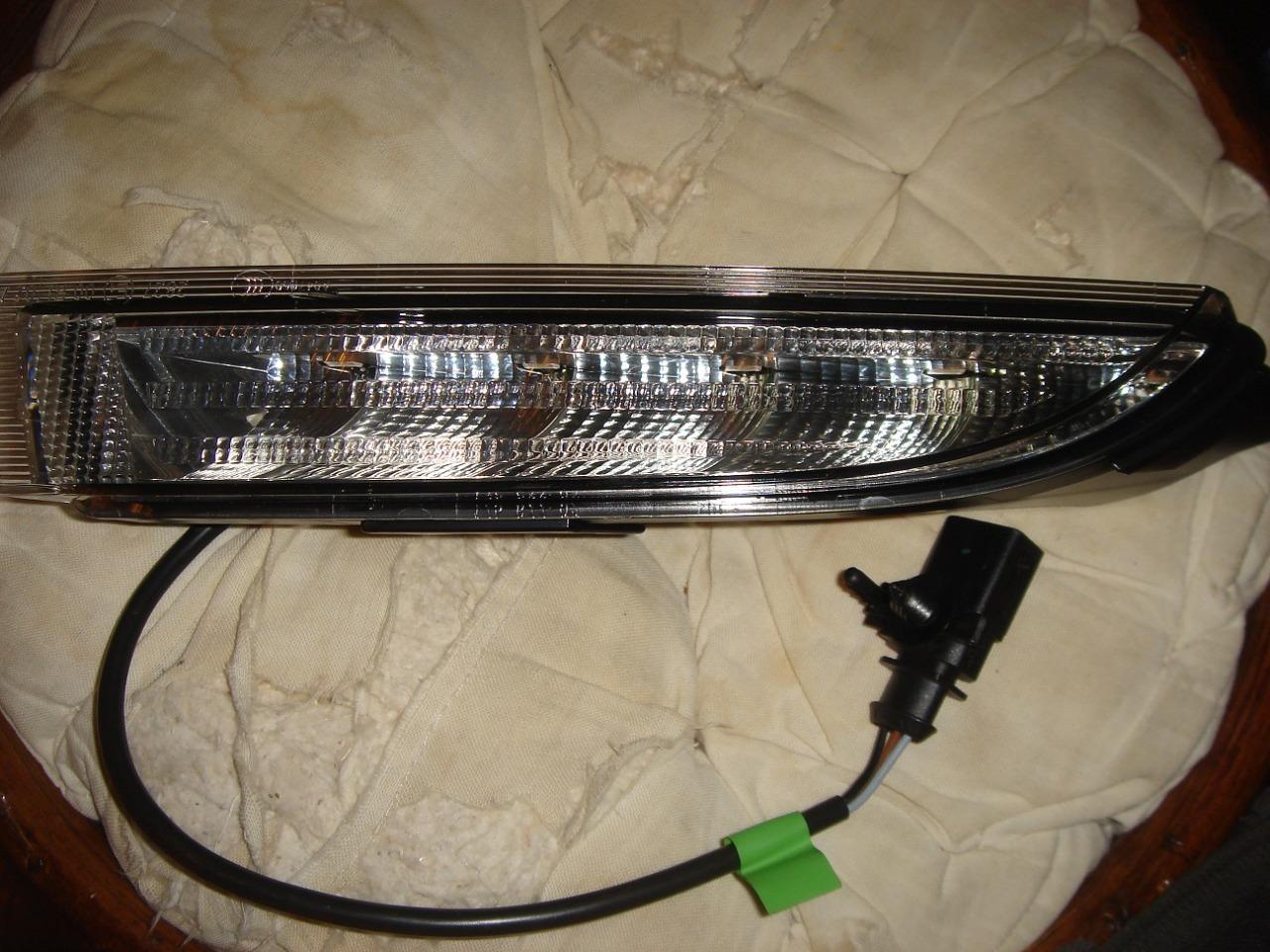 Feu de jour a LED neuf Scirocco R LesAnciennes.com
