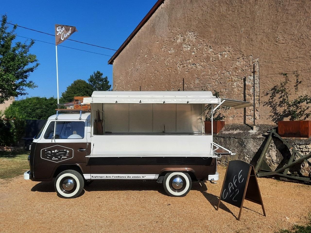 VOLKSWAGEN Combi T2 - 1974 LesAnciennes.com