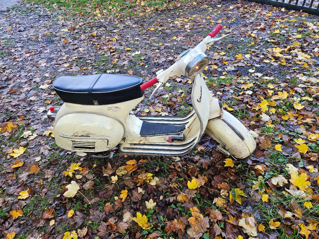 VESPA 125 GT - 1963 LesAnciennes.com