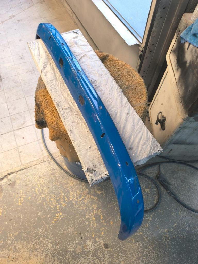 Parechocs arriere PORSCHE 356 356B 356C LesAnciennes.com