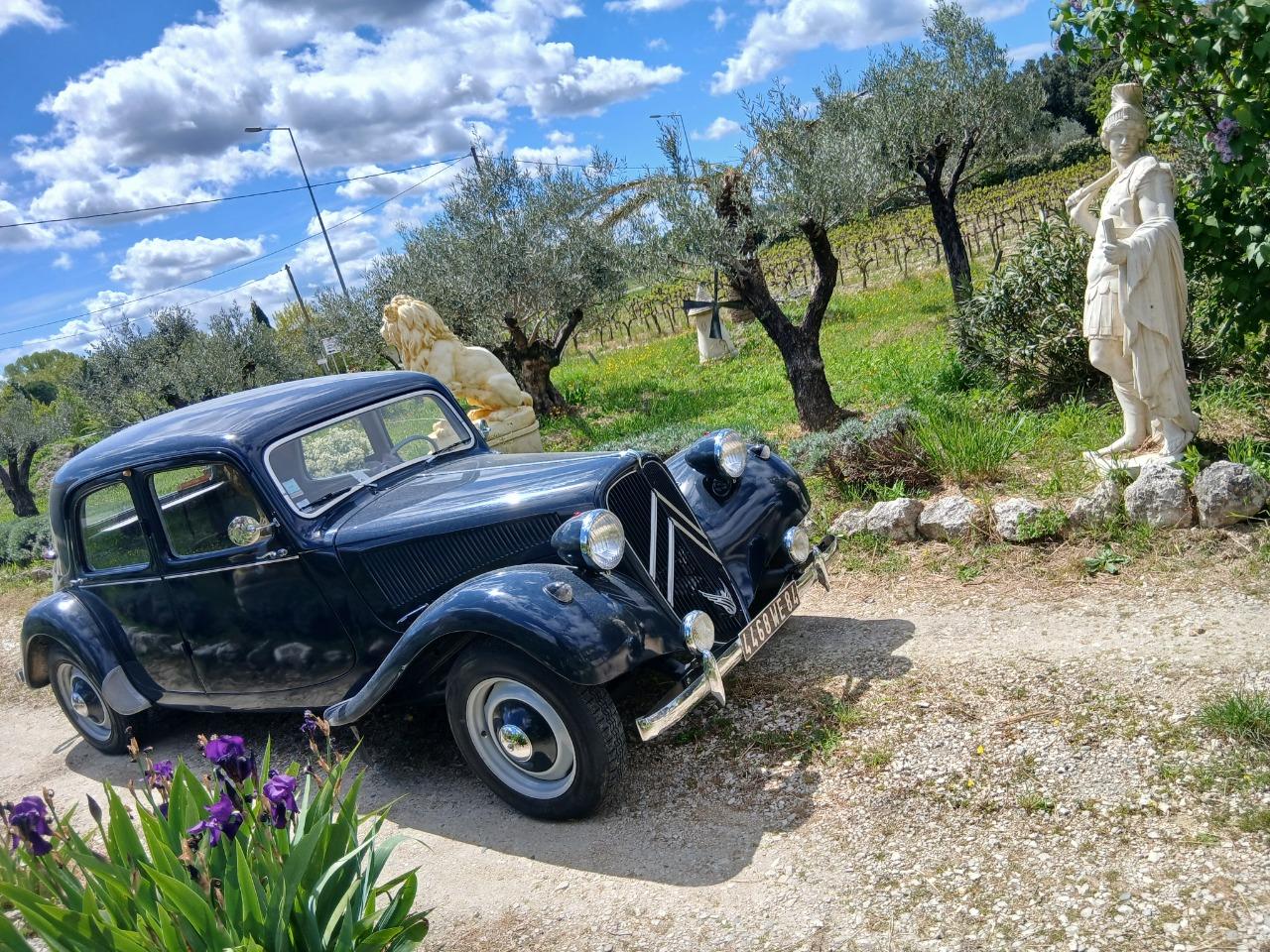 CITROEN Traction 11 BL - 1955 LesAnciennes.com