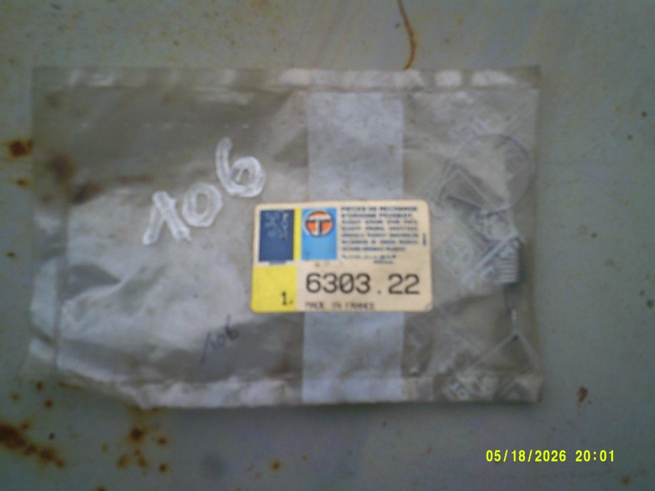 PEUGEOT 106 ..: ressort de maintient de clignotant LesAnciennes.com