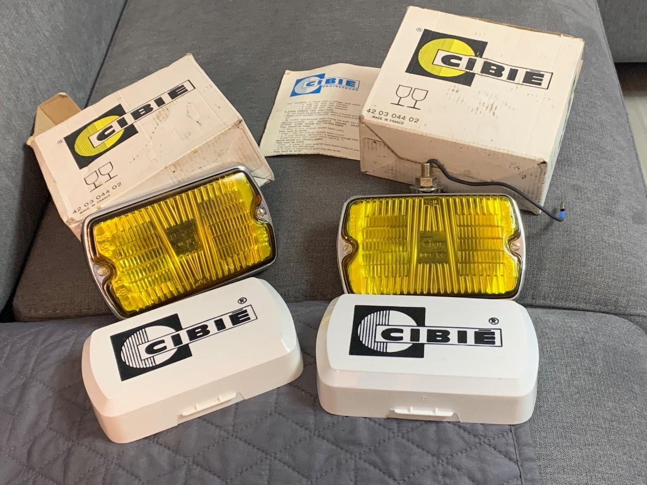 Anti brouillard Cibié Iode 35 pour Renault R12 LesAnciennes.com