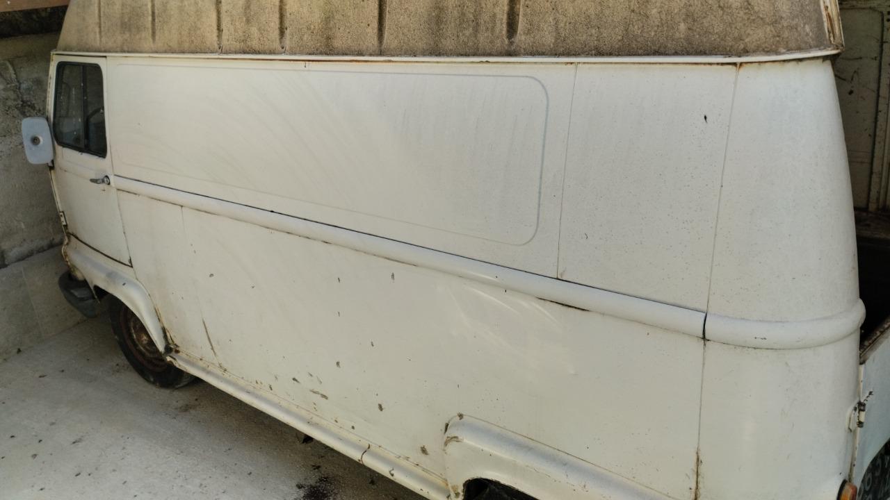 RENAULT ESTAFETTE R2137 en pièces LesAnciennes.com