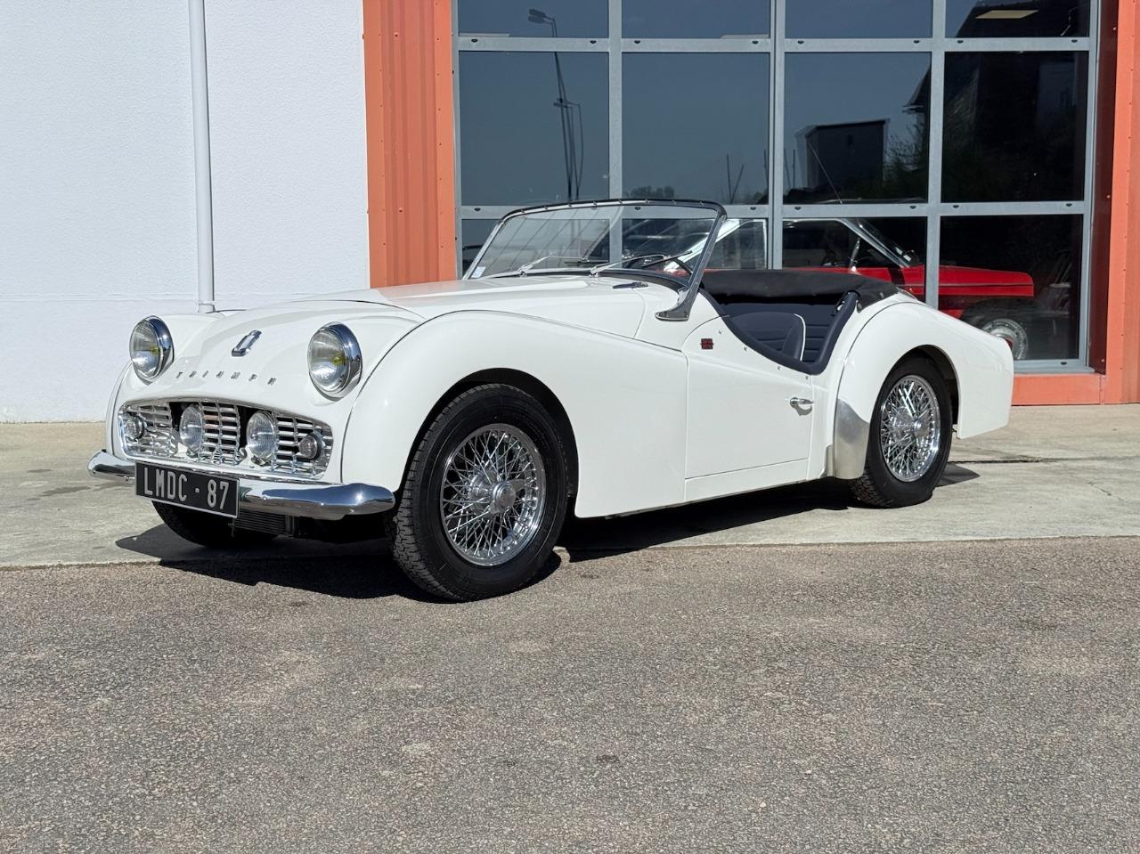 TRIUMPH TR3A - 1961 LesAnciennes.com