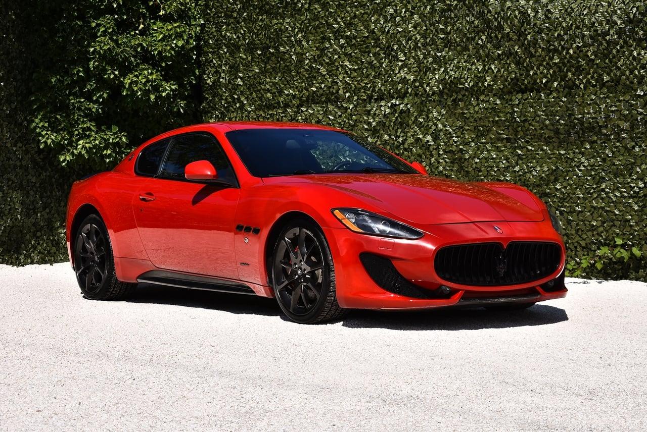 2013 Maserati GranTurismo S Coupe 4,7L V8 LesAnciennes.com