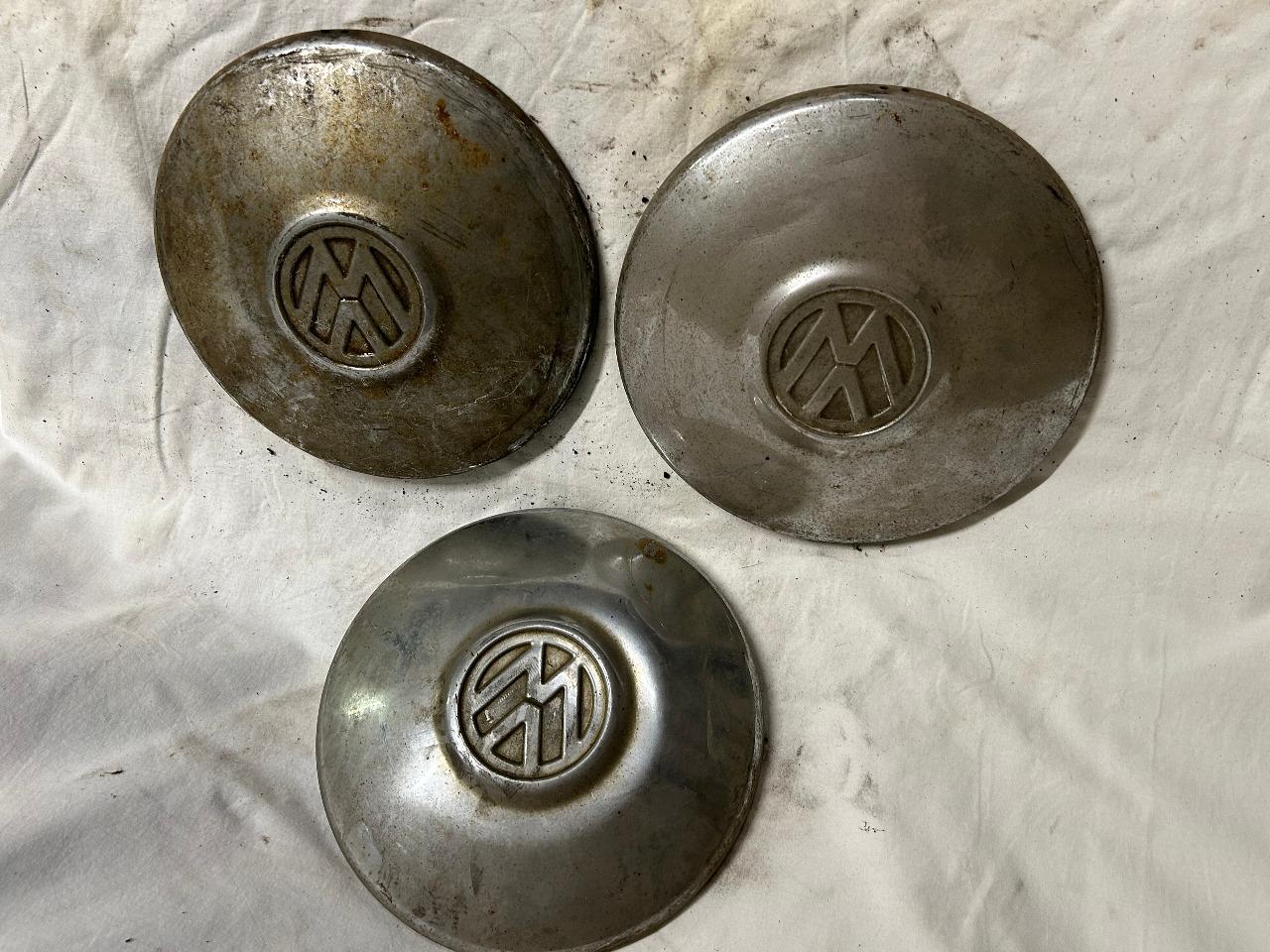 Enjoliveurs de roues VOLKSWAGEN 1200 LesAnciennes.com