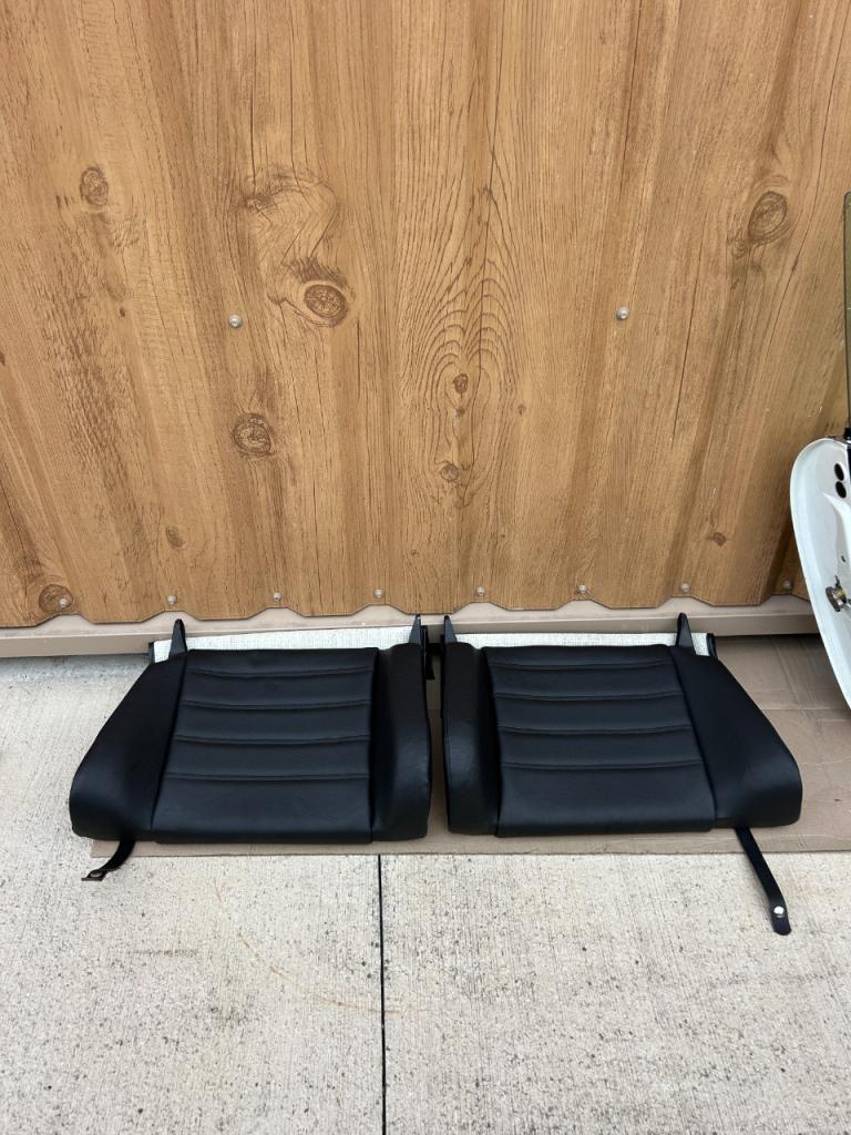 Sièges arrière Porsche 911 Série G 2.7 S Targa LesAnciennes.com