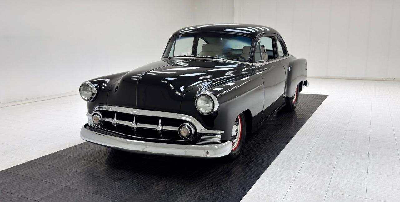 1953 Chevrolet 150 2-Door Sedan LesAnciennes.com