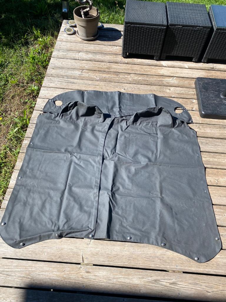 Pièces RENAULT Spider Saut de vent - Capote LesAnciennes.com