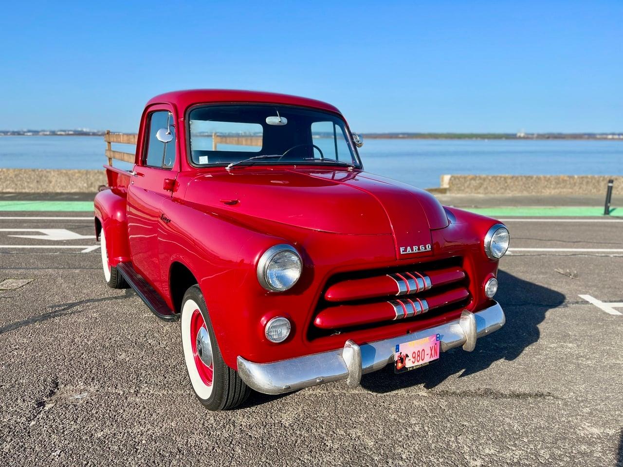 1952 Dodge Fargo LesAnciennes.com