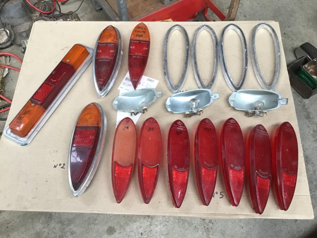 FEUX ARRIÈRES FORD Taunus 12M 15M LesAnciennes.com