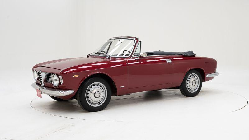 ALFA ROMEO 1600 Giulia GTC - 1966 LesAnciennes.com