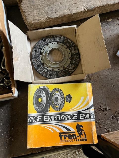 PEUGEOT 204 EMBRAYAGE LesAnciennes.com