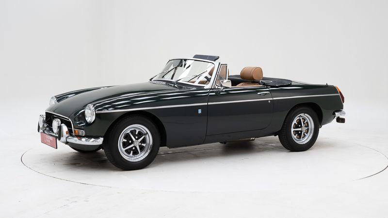 MG B roadster + overdrive - 1972 LesAnciennes.com