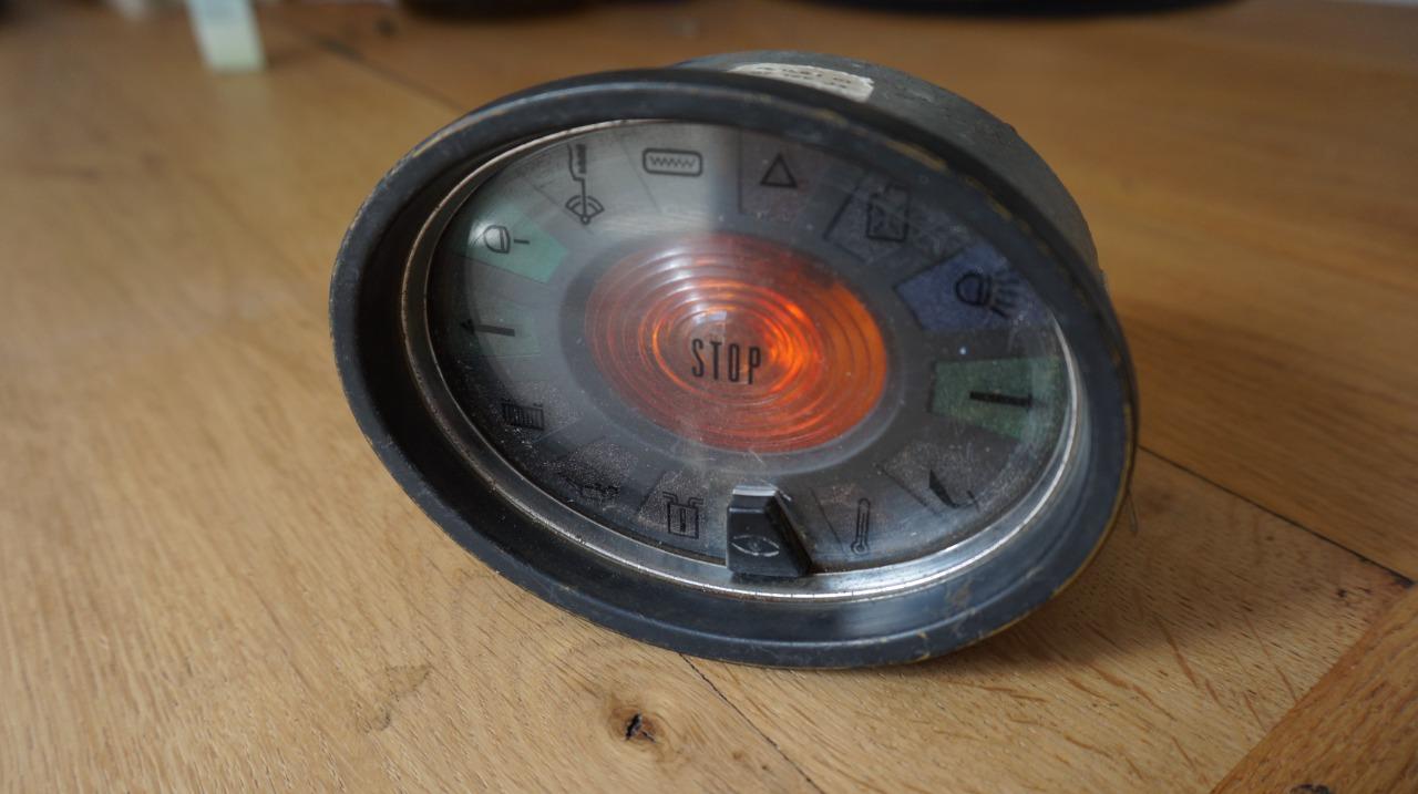 Bloc témoin CITROEN SM LesAnciennes.com