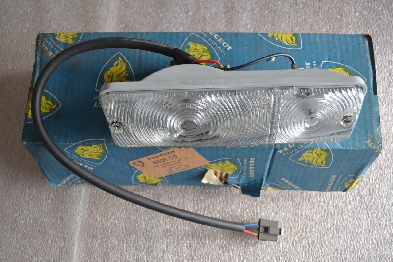 Feu AV G, incolore, PEUGEOT 104 1977/1981, neuf LesAnciennes.com