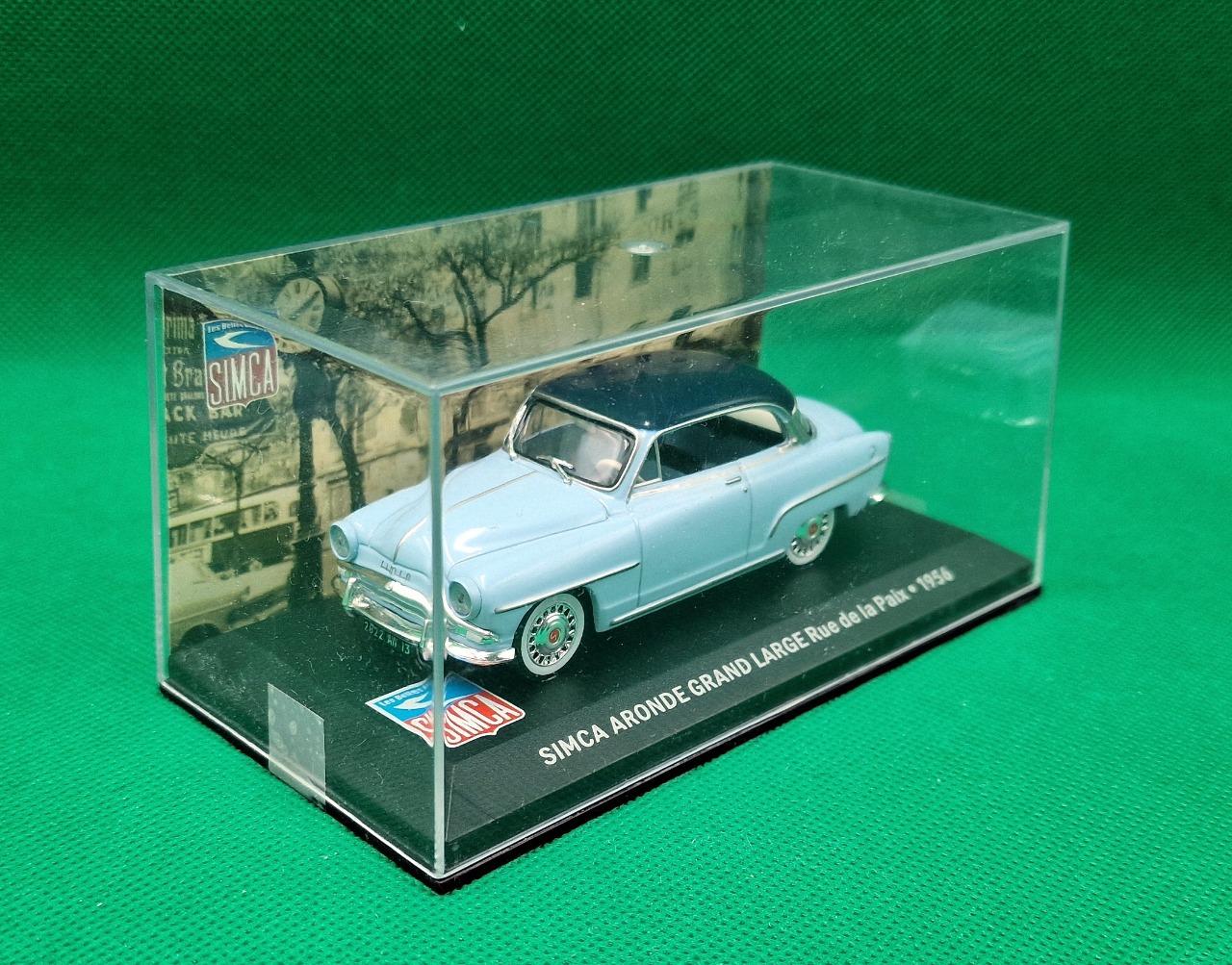 Simca 9 Aronde Grand Large Rue de la Pai LesAnciennes.com