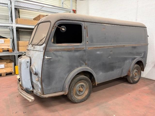 PEUGEOT D4 A Fourgon fermé - 1955 LesAnciennes.com