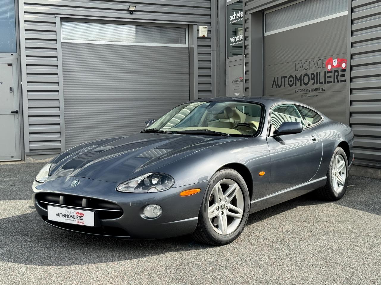 JAGUAR XK8 4.2 V8 X100 Coupé - 2004 LesAnciennes.com