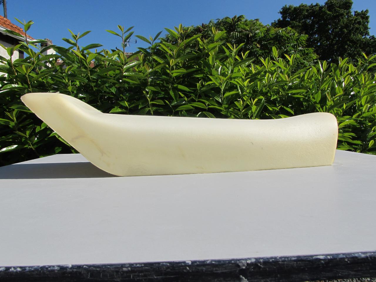 Mousse de selle KAWASAKI 750 H2 H2a LesAnciennes.com