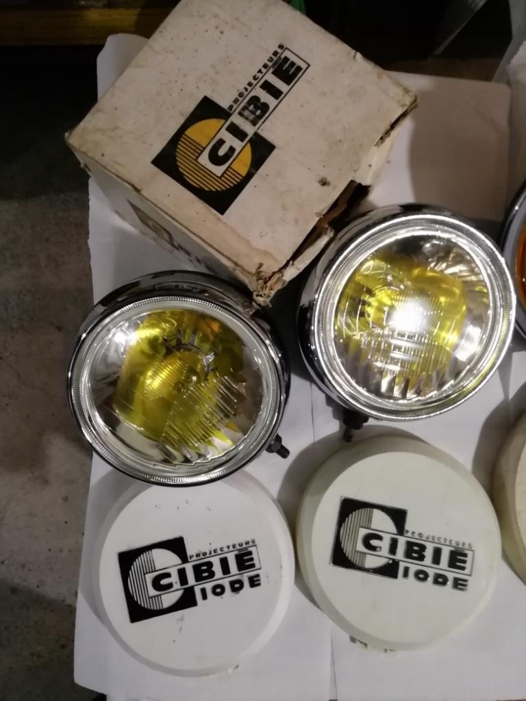 PHARES CIBIE AVEC CACHES LesAnciennes.com