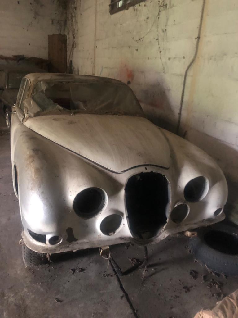 Caisse JAGUAR MK2 3,8 L - S LesAnciennes.com
