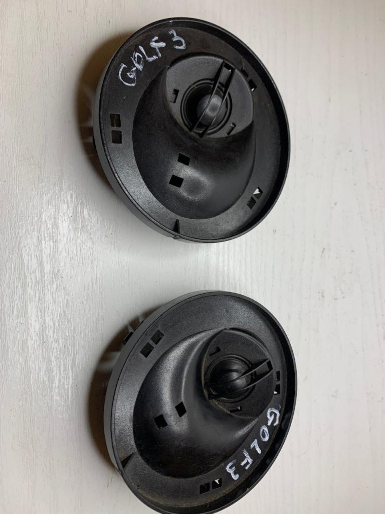 Haut-parler porte VOLKSWAGEN Golf 3 LesAnciennes.com