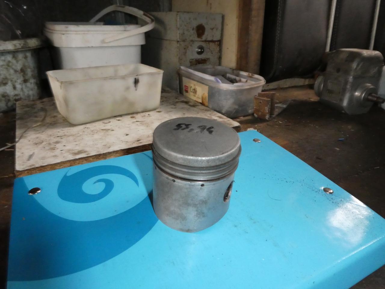 Piston PEUGEOT P112 LesAnciennes.com