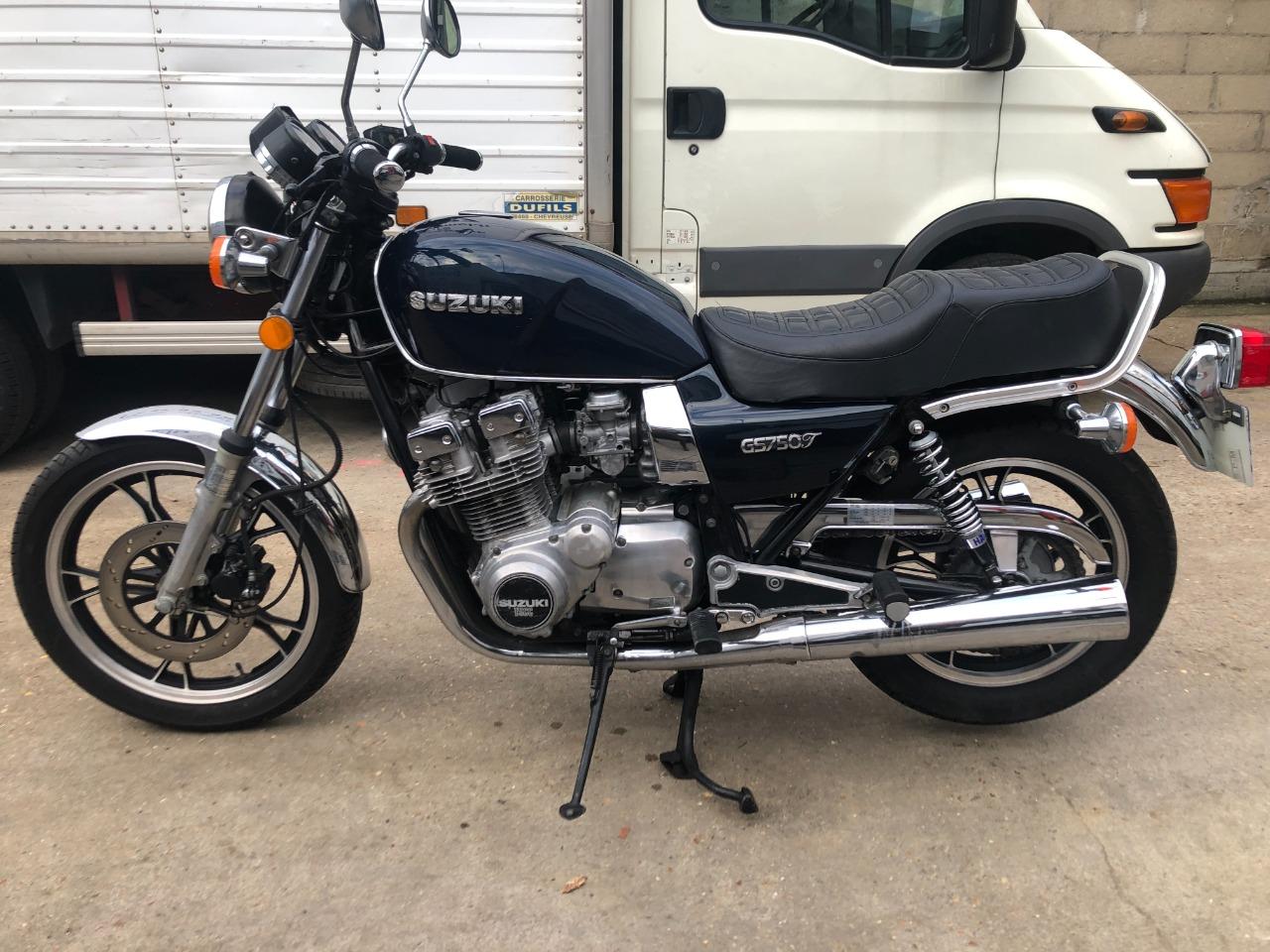 SUZUKI GSX 750 - 1982 LesAnciennes.com
