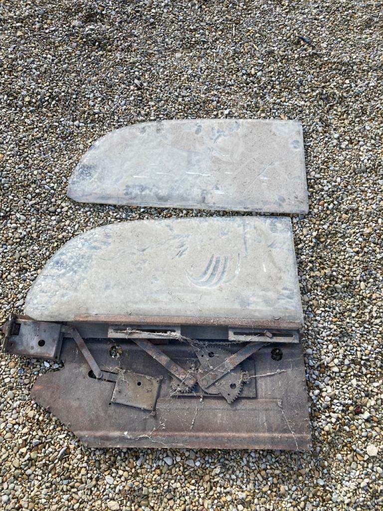 Pièces HOTCHKISS 680 Berline LesAnciennes.com