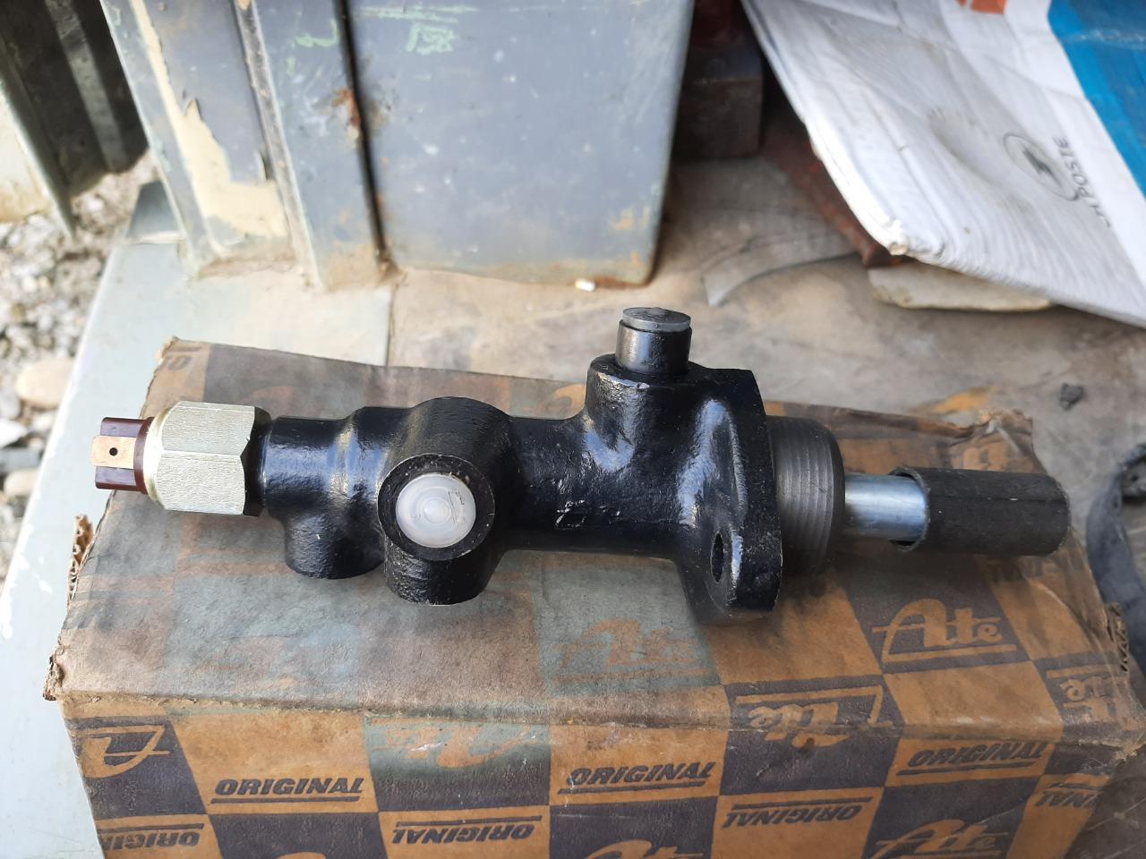 Maitre cylindre BMW 1600 Gt LesAnciennes.com