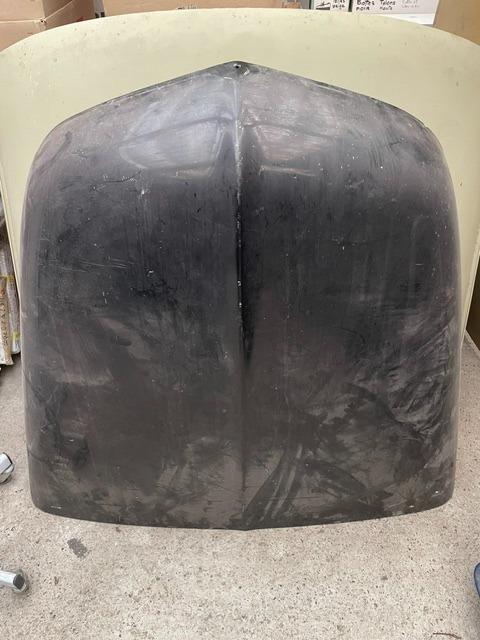 Capot VOLVO PV544 LesAnciennes.com
