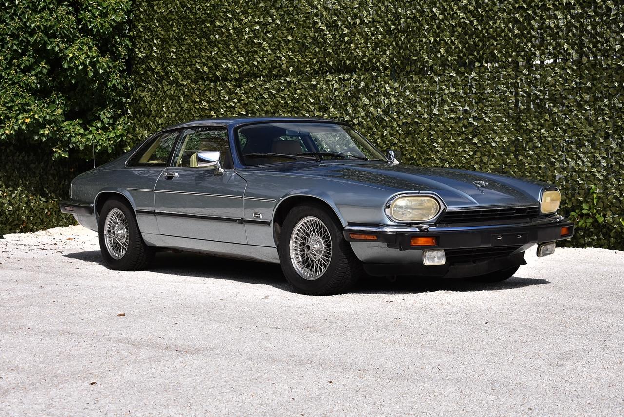 1992 Jaguar XJS Coupe 5,3L V12 LesAnciennes.com
