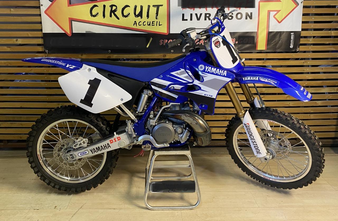 YAMAHA YZ 250 "Réplica Vuillemin - 2003 LesAnciennes.com