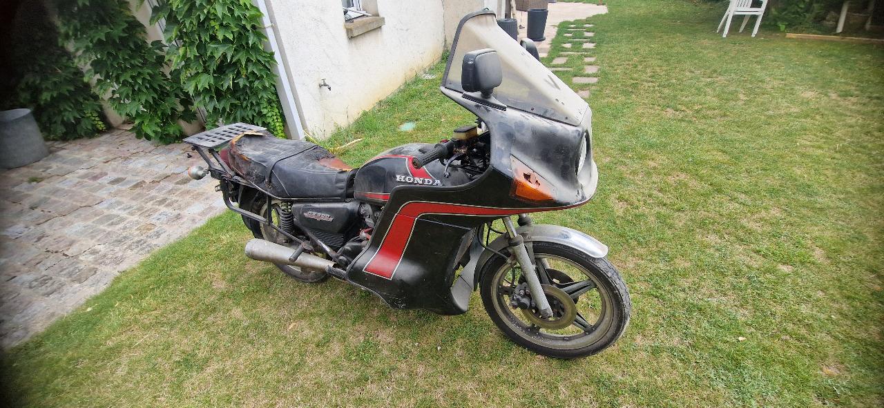 HONDA CX 500 Classic - 1982 LesAnciennes.com