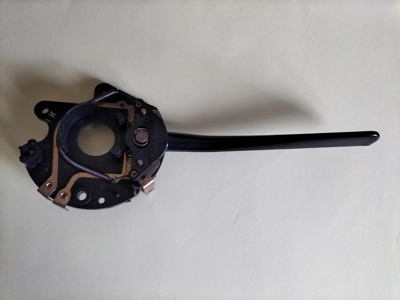 Commodo clignotants LesAnciennes.com