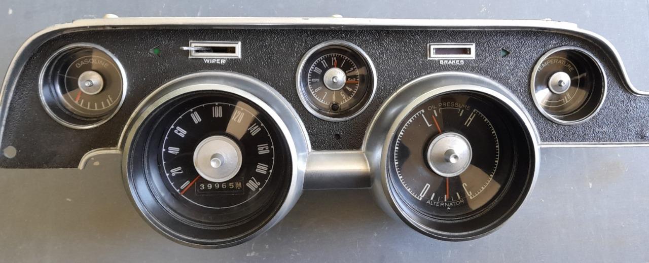 Superbe bloc compteurs Ford Mustang 1967 1968 LesAnciennes.com