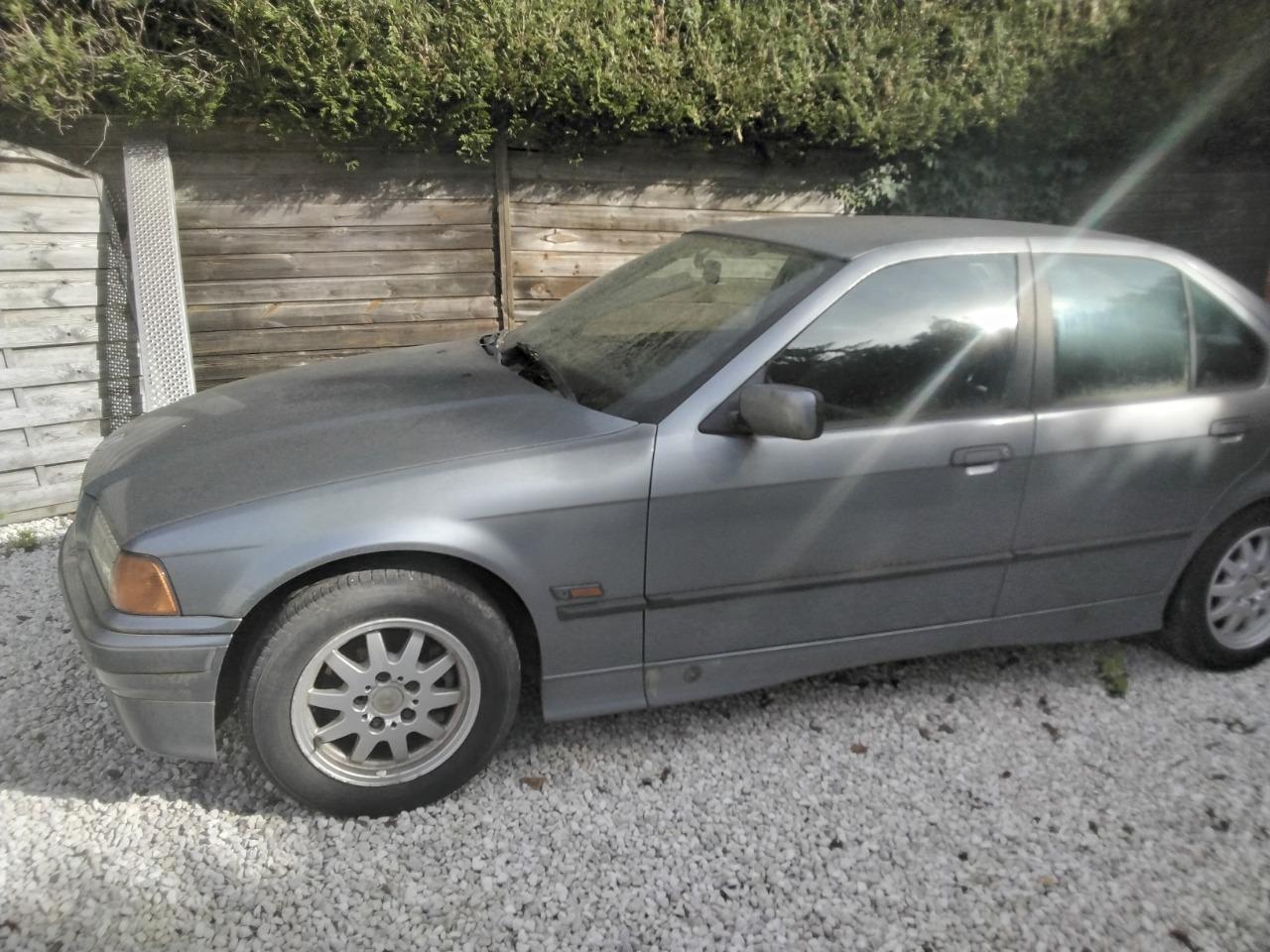 BMW 323 E 36 - 1996 LesAnciennes.com
